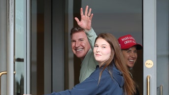 Todd Chrisley spotted shopping after Trump's full pardon from prison - Fox News