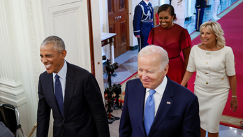 Obamas seen together for 1st time in 6 months as analyst sees ‘no love lost’ amid divorce murmurs