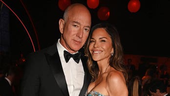 Jeff Bezos, Lauren Sánchez sizzle on $500M yacht ahead of summer wedding