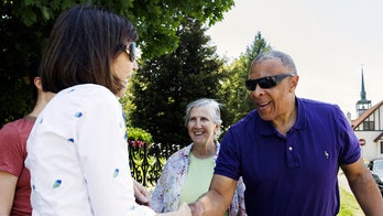 Democrat defeats incumbent Republican Omaha mayor