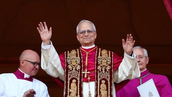 'Dio benedica il Papa', other well wishes for the new pontiff, Pope Leo XIV, in Italian