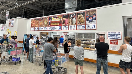Costco revives fan-favorite combo pizza in calzone form to mixed member reviews