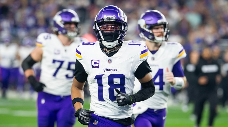 Why the Vikings should move on from Aaron Rodgers and start J.J. McCarthy | The Facility