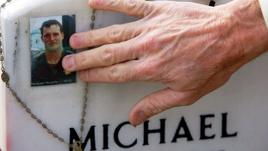 michael murphy's gravestone 