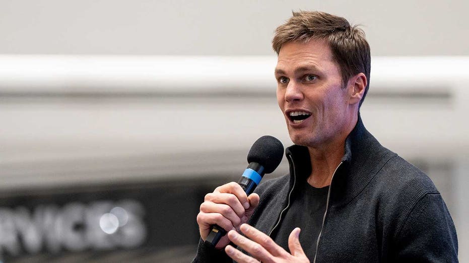 Tom Brady shares sweet Mother's Day tributes to all moms in his life