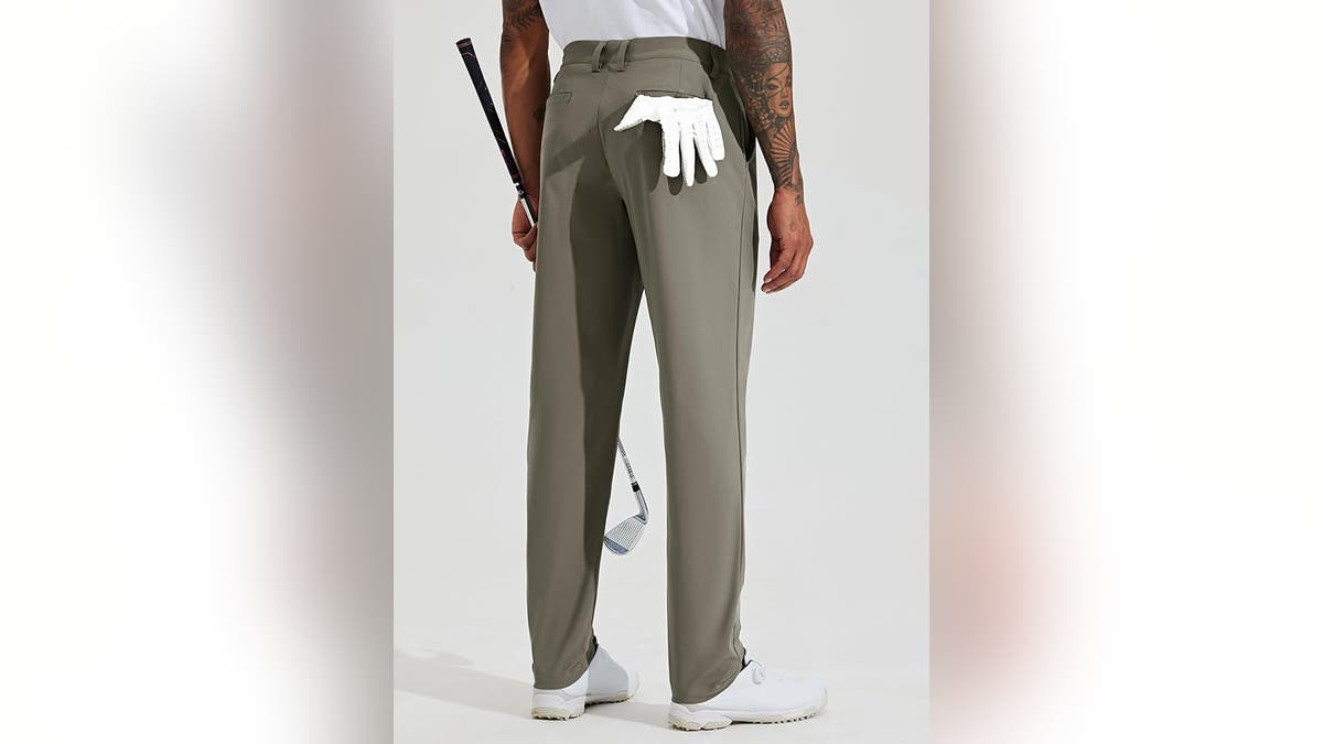 Stay comfortable and dry, on or off the green. 