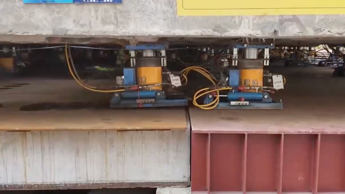 Robot Mobile Building No. 3