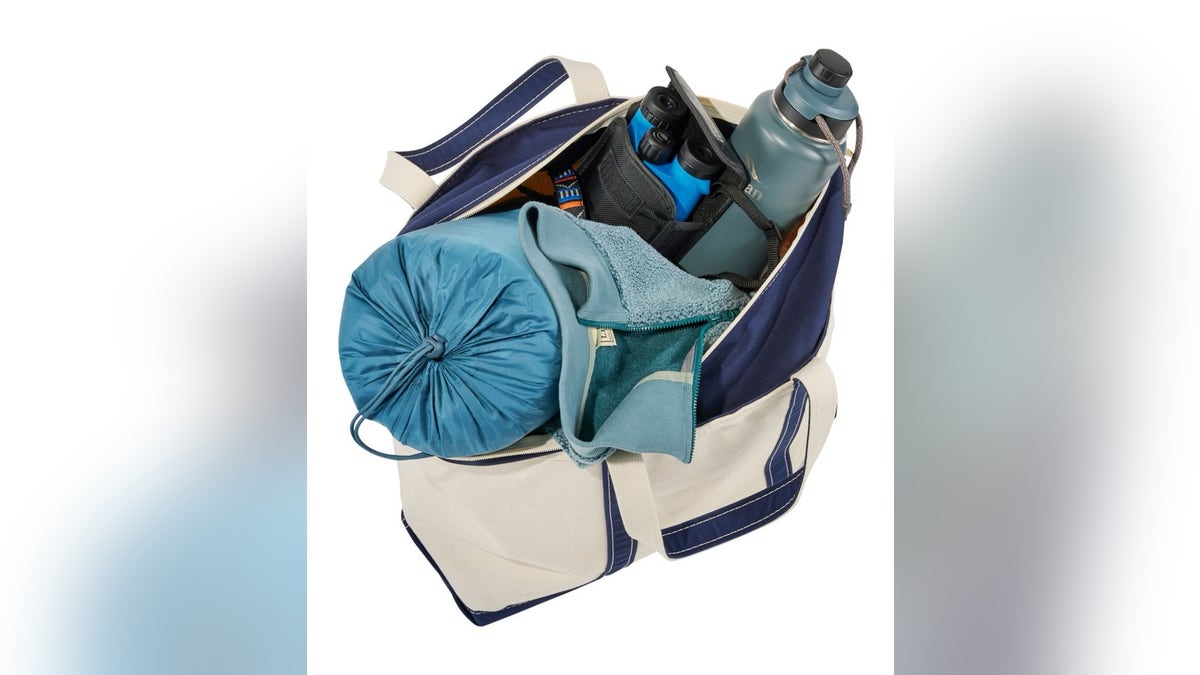 This tote bag is tough enough to carry heavy items and withstand wear and tear.