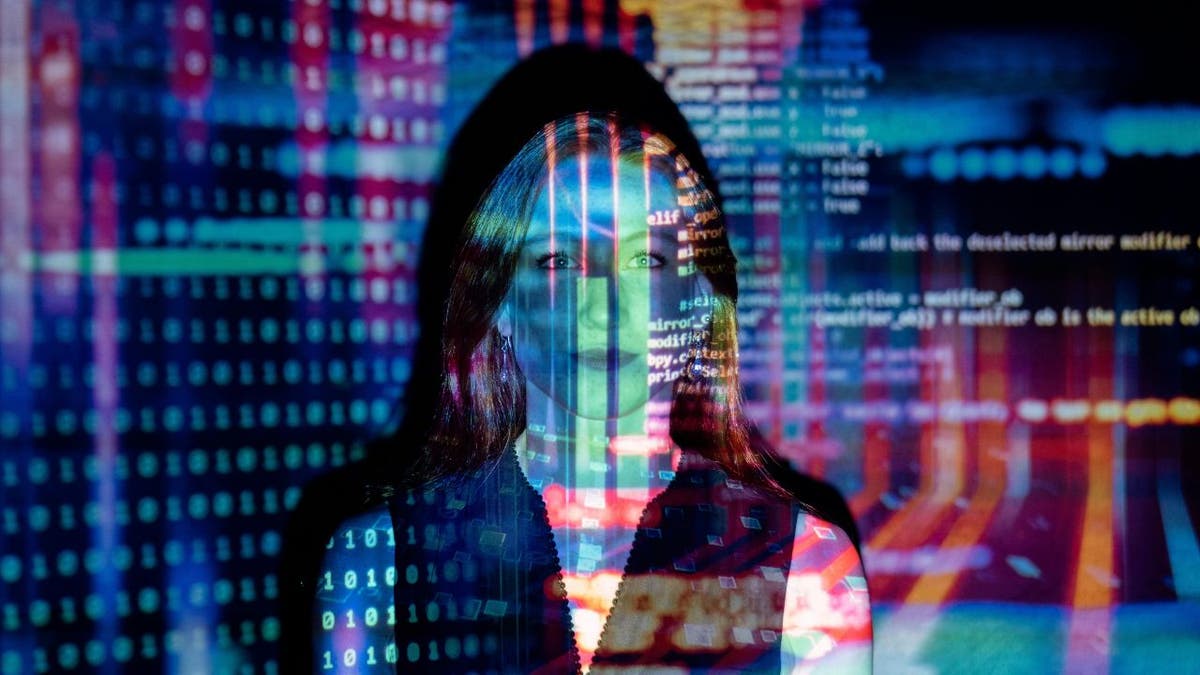 Meta AI lietotne, kas tika uzsākta 2025. gada aprīlī, ir paredzēta gan tērzētavai, gan sociālajai platformai.