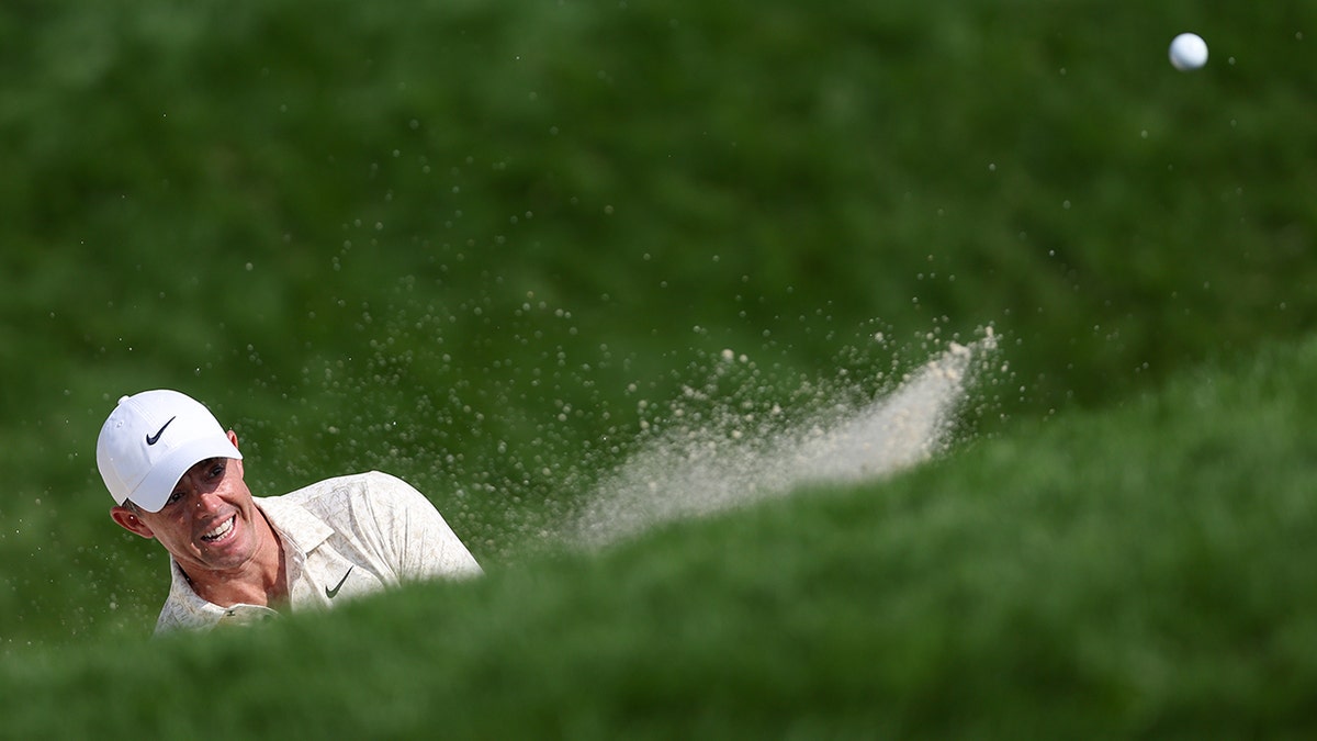 Rory McIlroy bunker shot