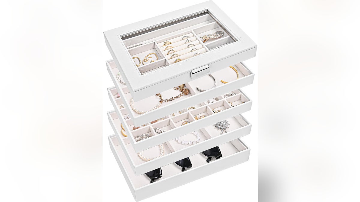This five-layer tray organizes jewelry by type.