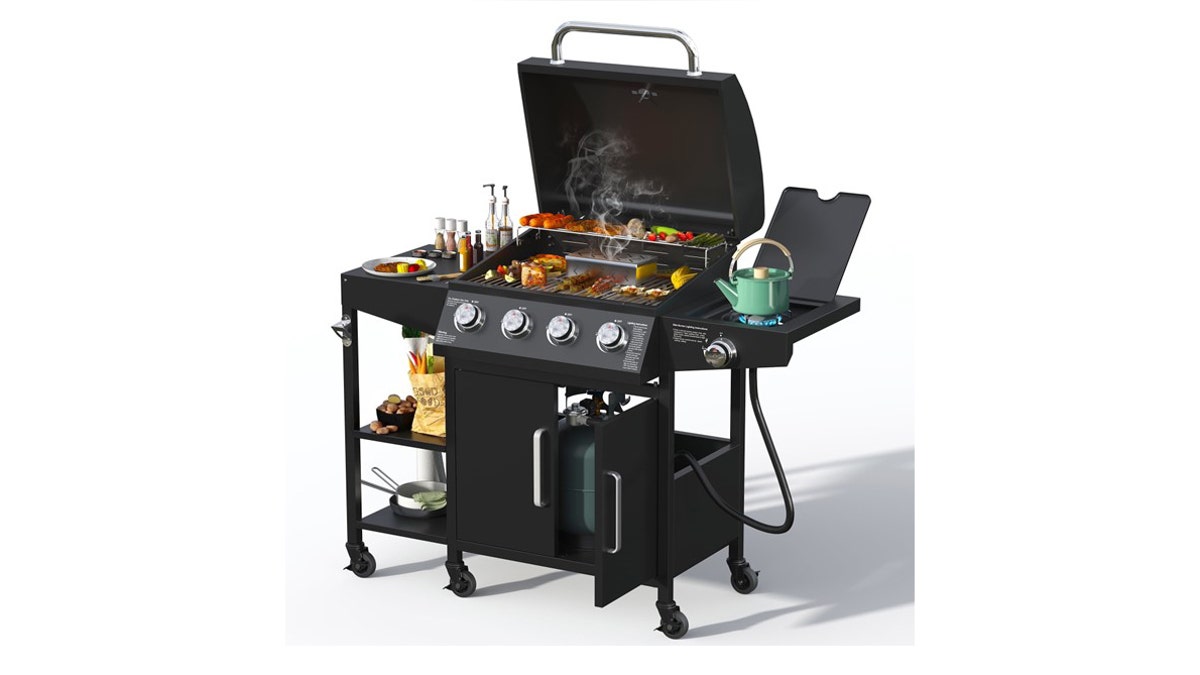This grill provides storage space and a decent-sized cooking area.