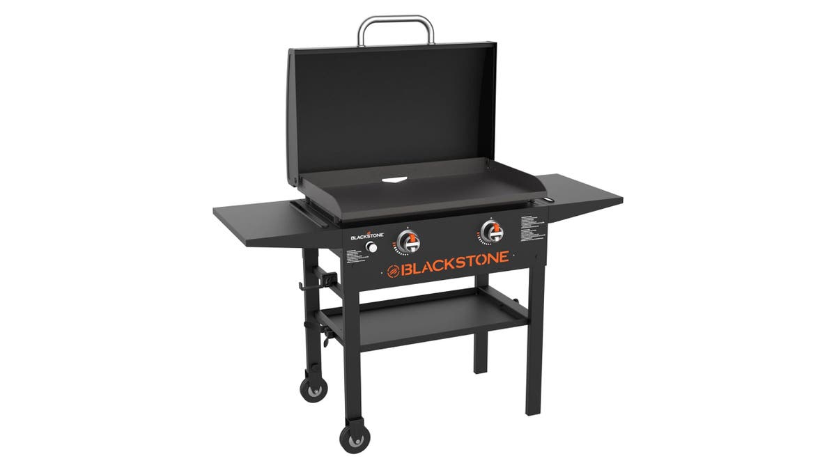 Blackstone griddles are easy to use and have a large cooking space. 