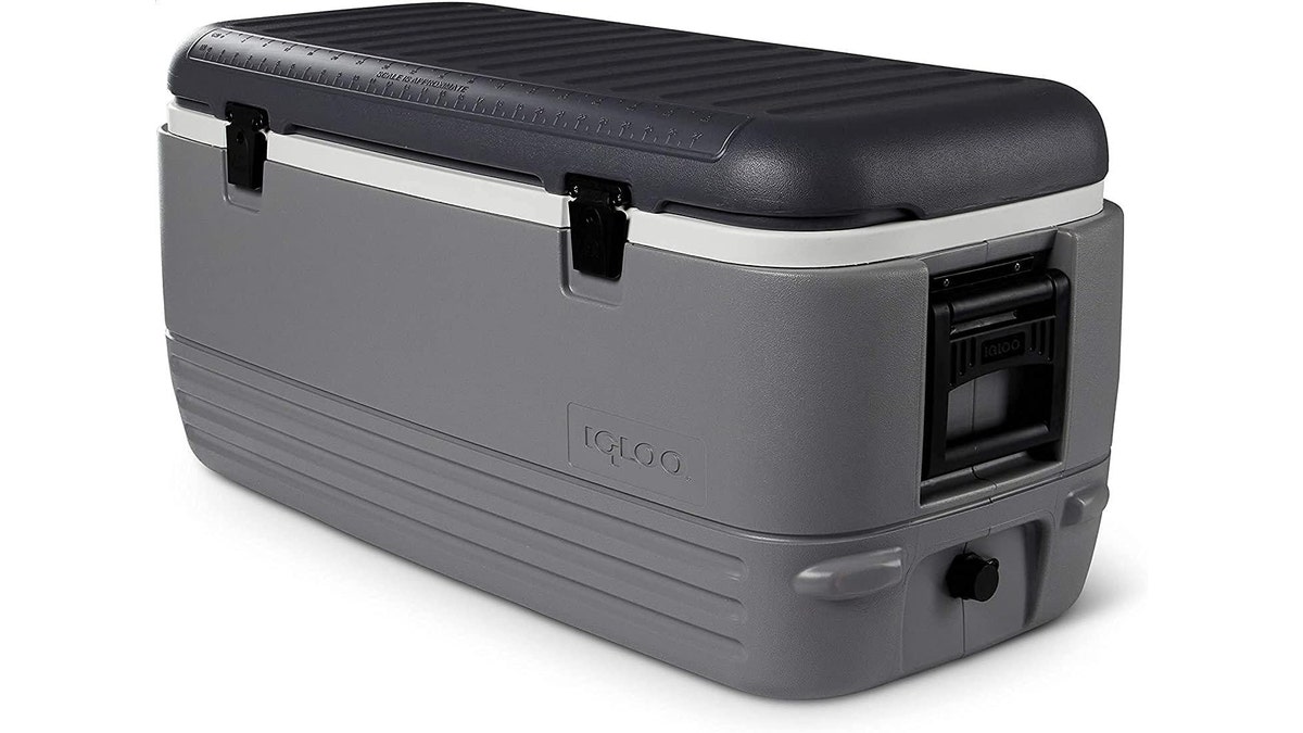 Get all the space you need with this Igloo cooler.?