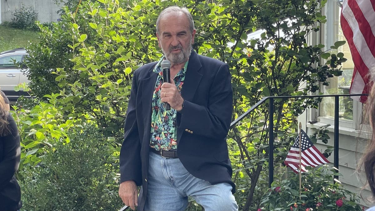 Billy Shaheen campaigning