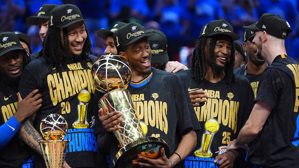 Zallen Williams posiada trofeum