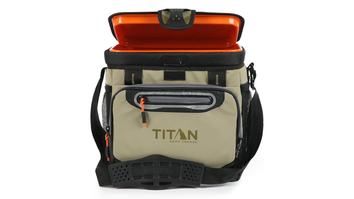 This soft-shell cooler is easy to carry and offers plenty of drink space.?