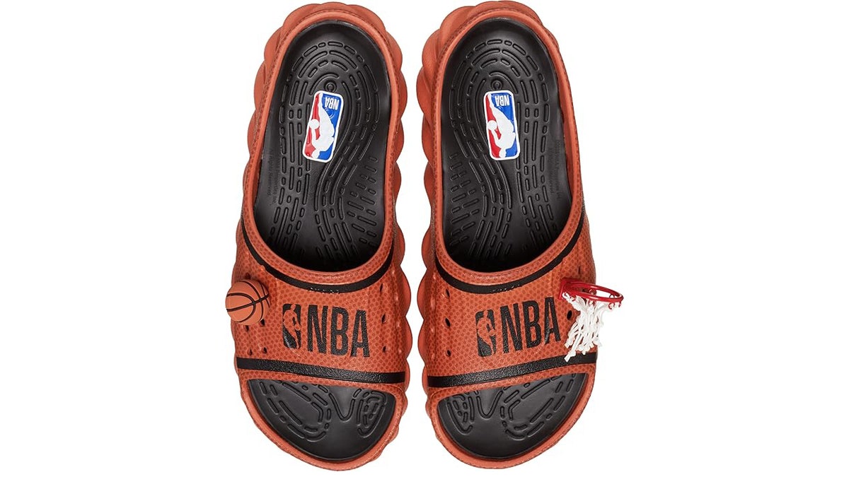 Basketball fans can show off their love for the NBA. 