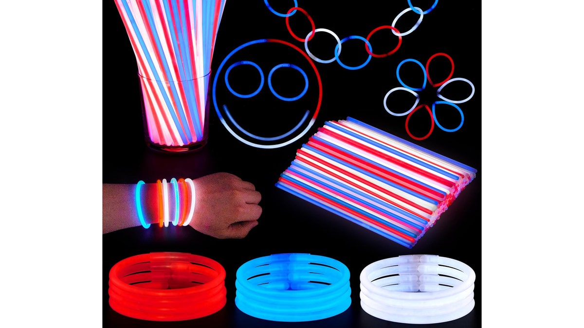 Just snap these glow sticks to get them to light up. 