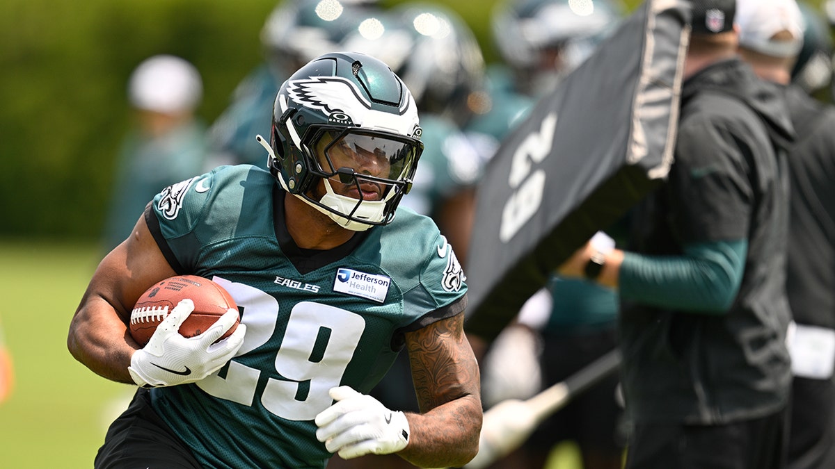 AJ Dillon astatine OTAs