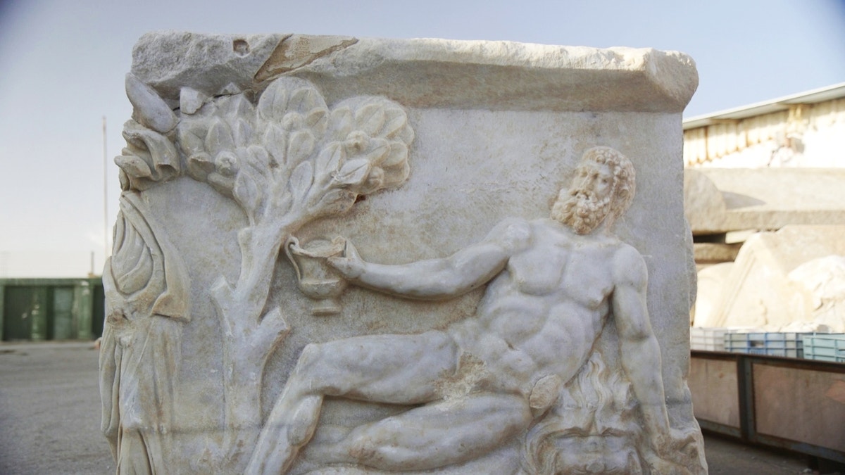 Hercules depicted in sarcophagus