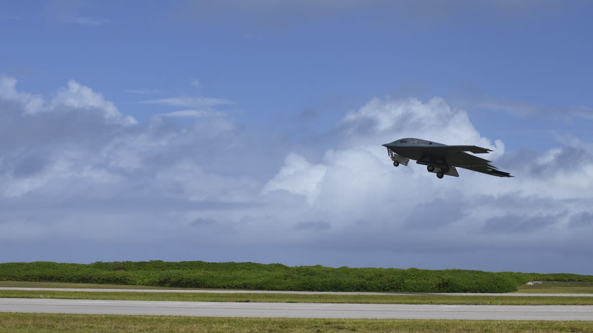 B2 bomber astatine Diego Garcia