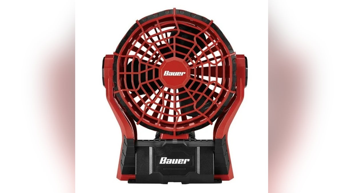 This instrumentality   delivers strong, wide-reaching airflow and 2  velocity  settings.