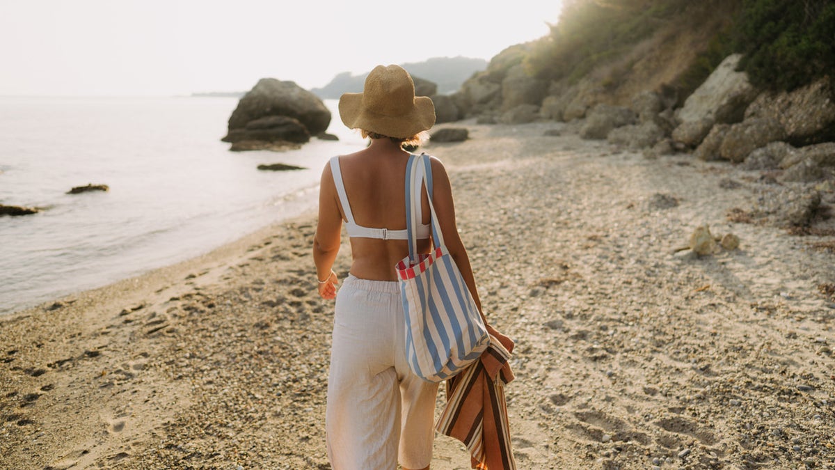 From waterproof tote to network carriages, the real beach bag can make summer fun in the sand convenient.