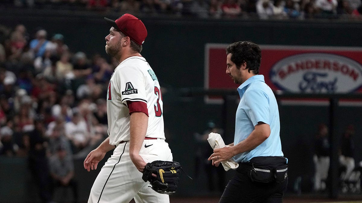 Corbin Burnes hurt