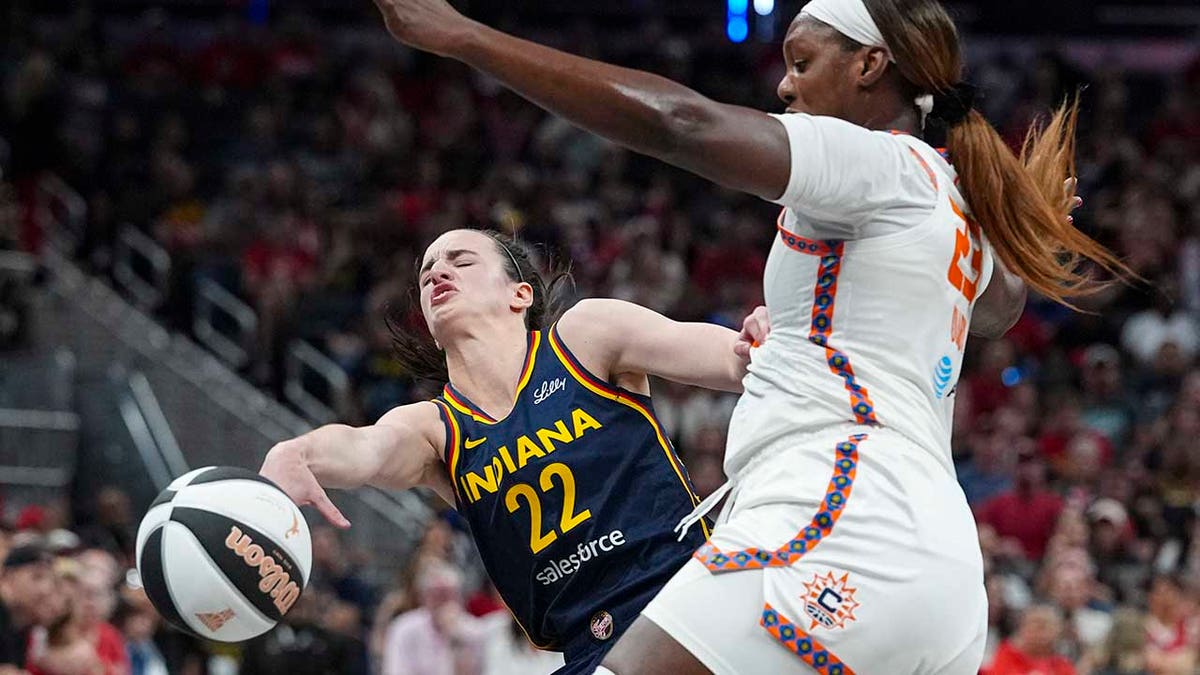 Caitlin Clark and Kariata Diaby