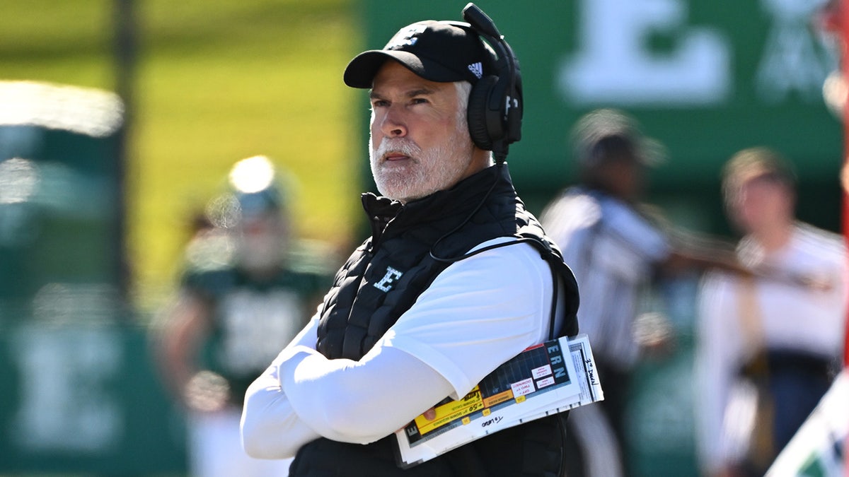 Chris Creighton sidelines