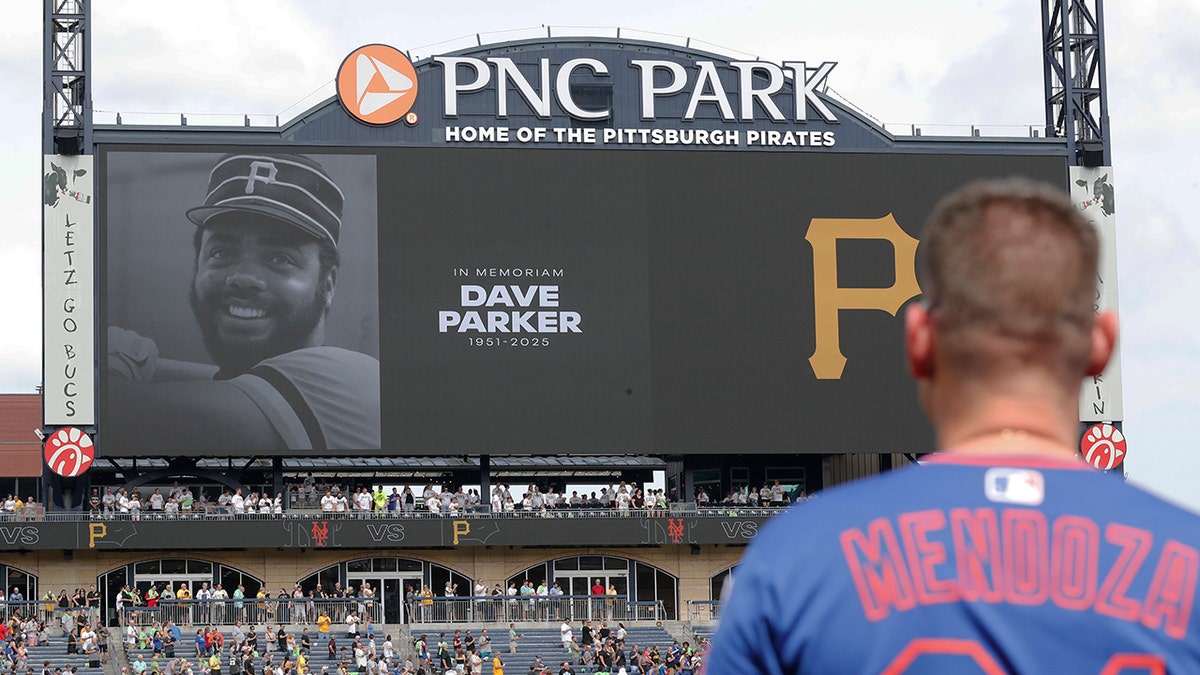 Honor the legend of Pittsburgh Dave Parker Pirates