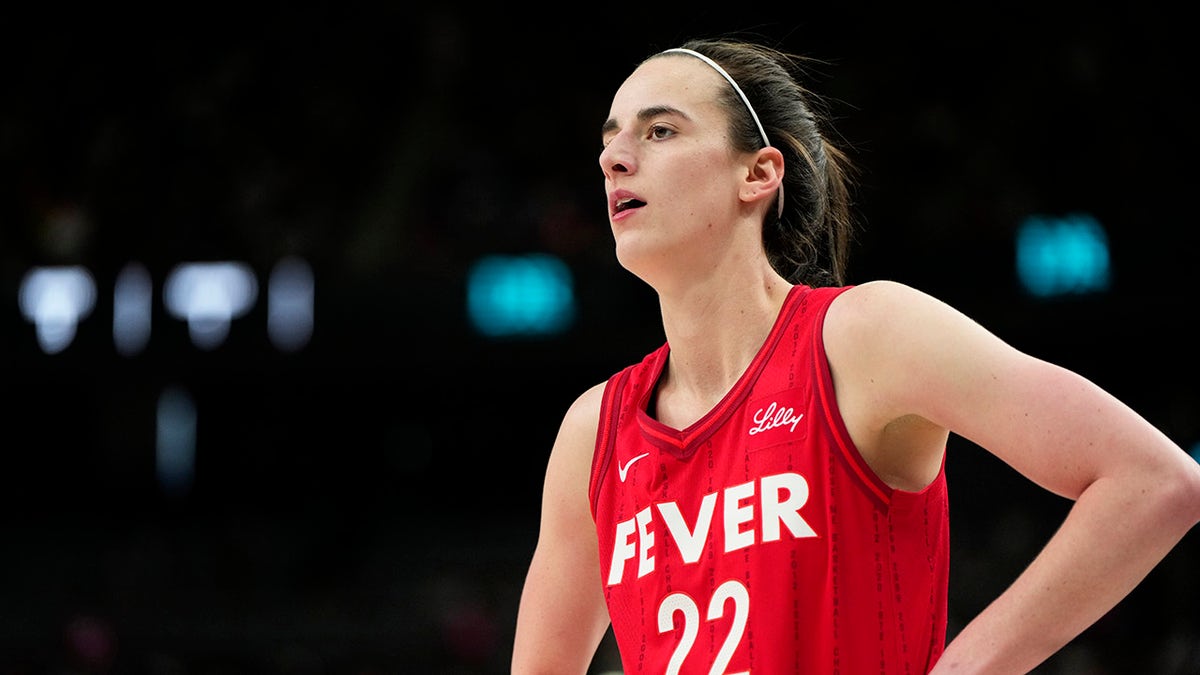 Caitlin Clark looks connected court