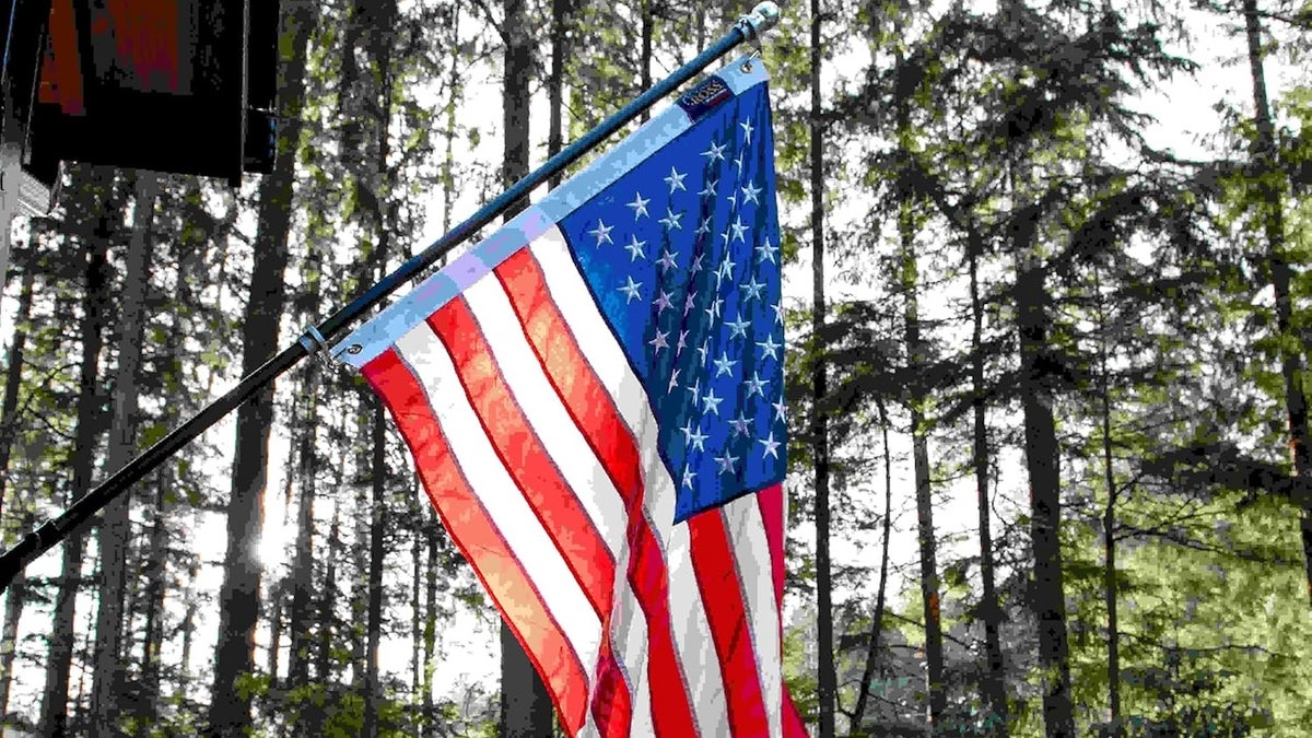 These Elizabeth Ross flags are meticulously handcrafted in the USA.