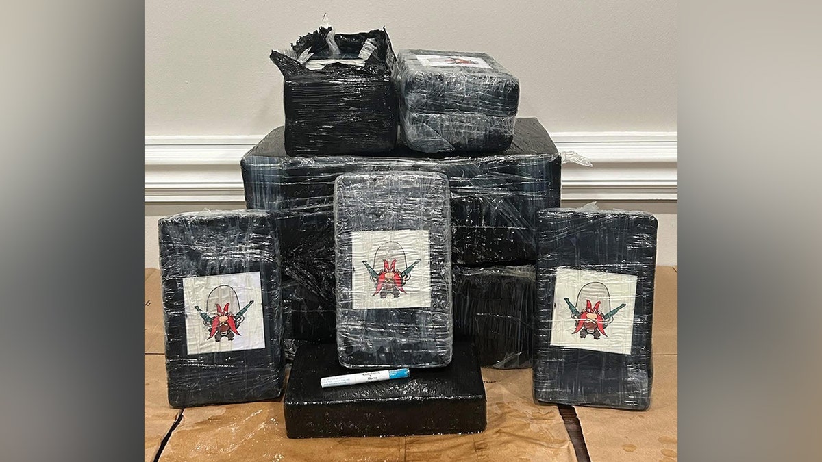Cocaine with a cartoon character in a florida coast