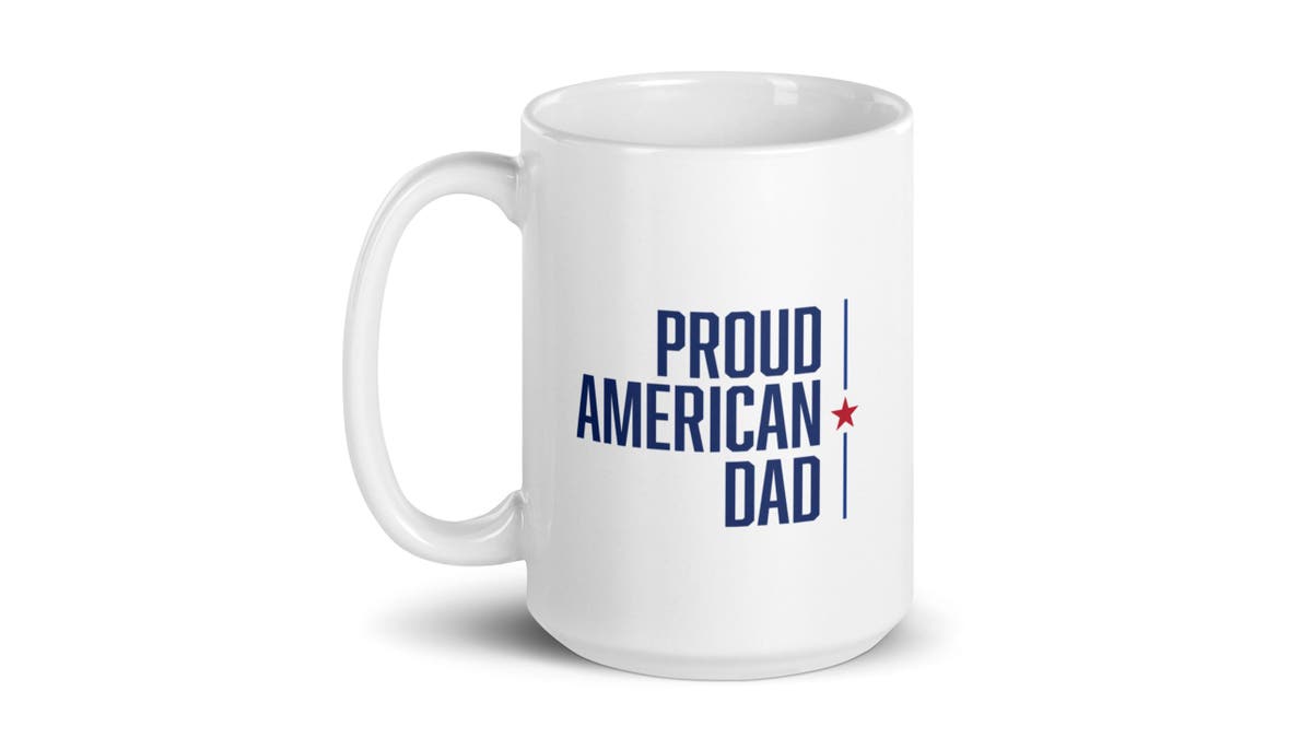 Gift dads who love Fox News a mug that also demonstrates their patriotic side.