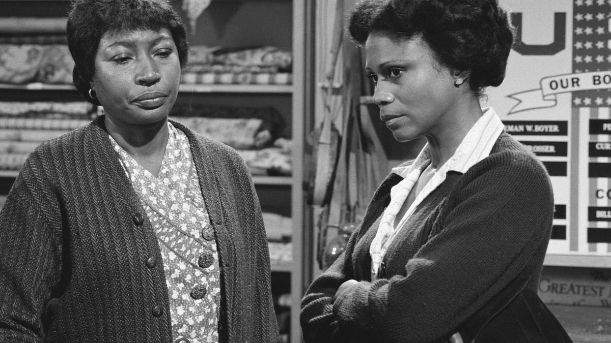 Lynn Hamilton and Joan Pringle in The Waltons