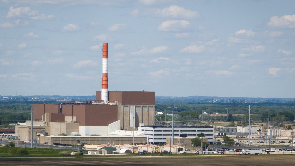power plant in Illinois