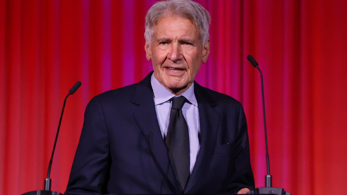 哈里森·福特(Harrison Ford)微笑嘉年华的行动