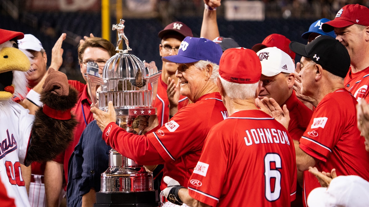 Republicans after Congressional Baseball Game win