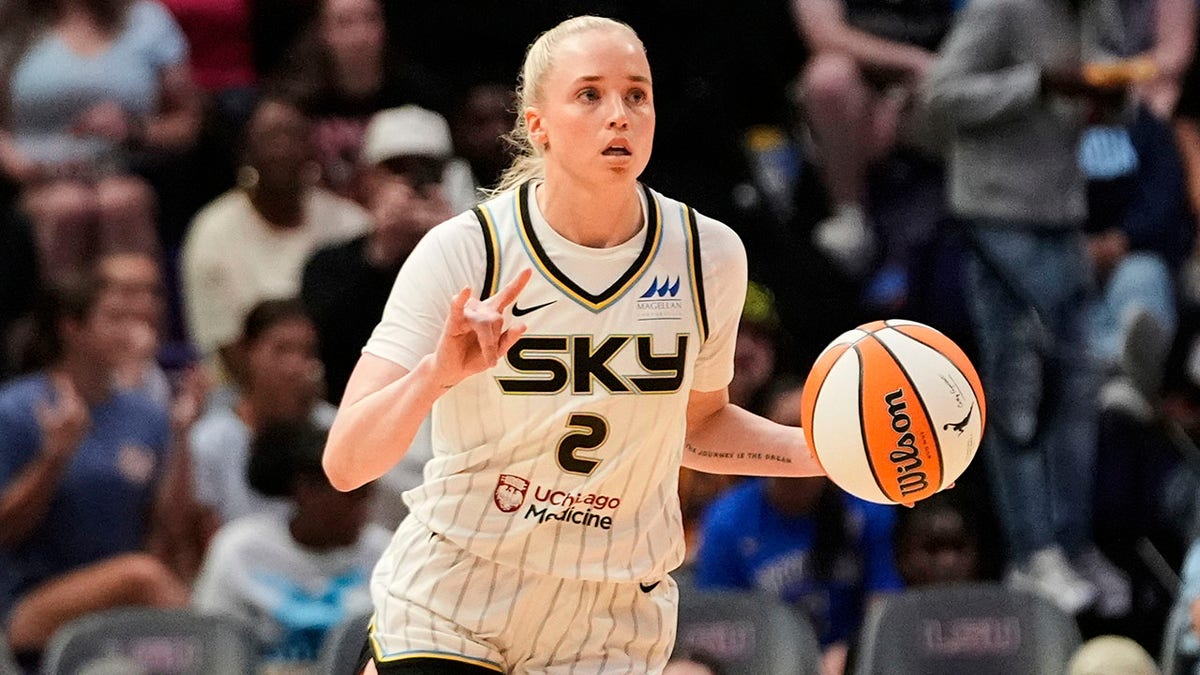 Ex-WNBA star critical of rookie Hailey Van Lith 1 Hailey Van Lith brings the ball up