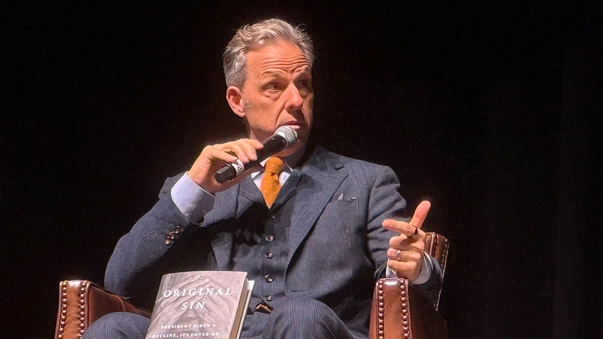 Jake Tapper in Chicago