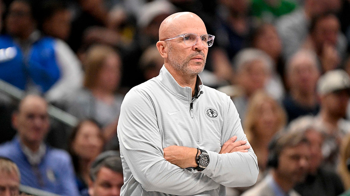 Jason Kidd looks on