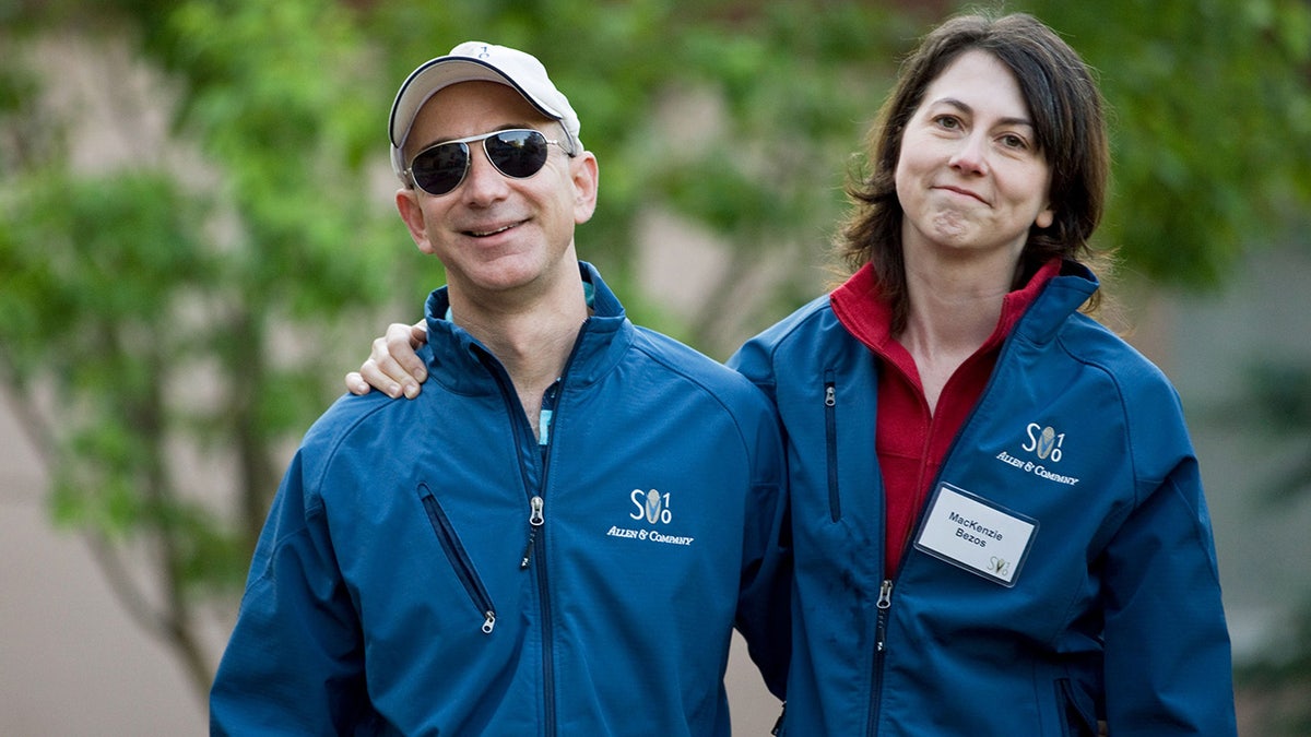Jeff Bezos and Mackenzie Scott