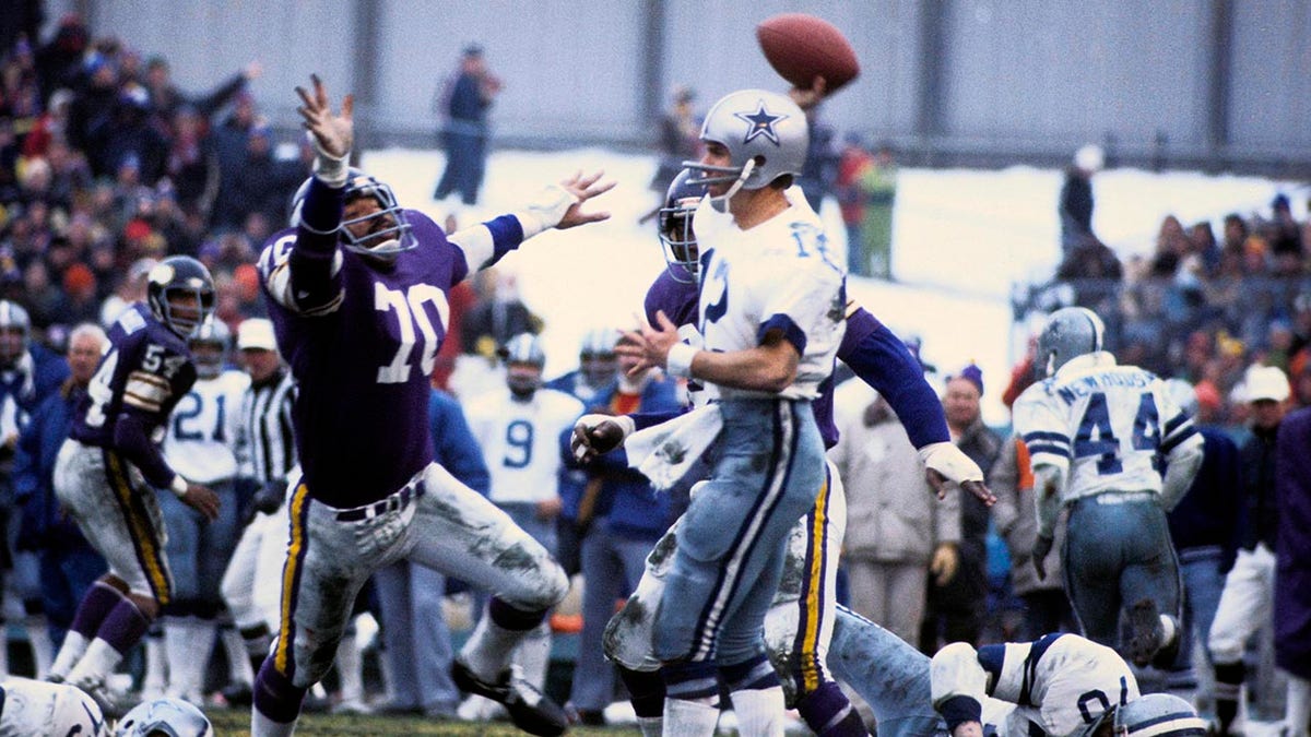 Jim Marshall in action