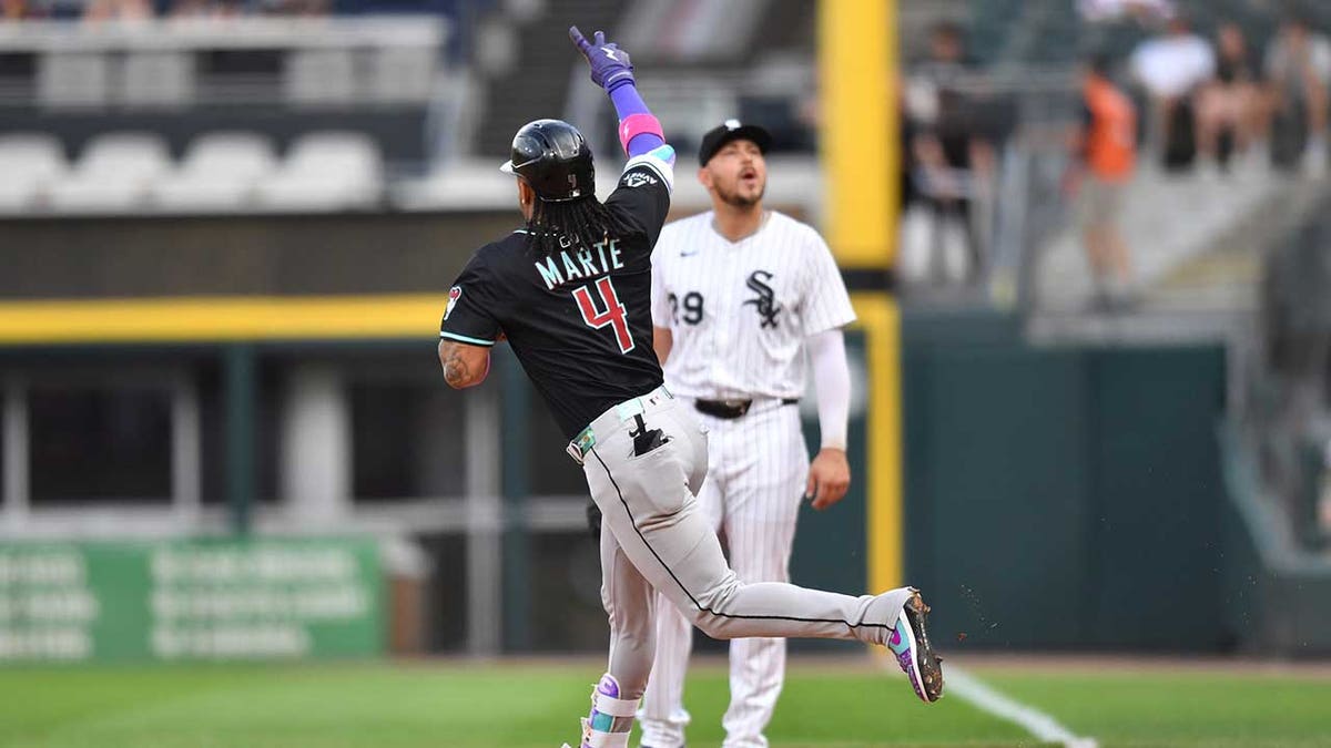 Ketel Marte celebrates location run
