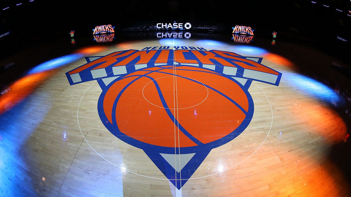 New York Knicks logo 
