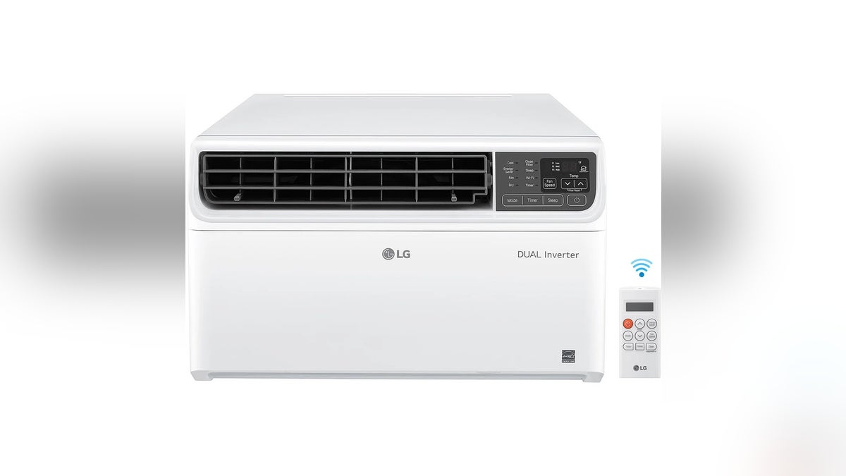 This inverter AC cools medium and large-sized rooms.