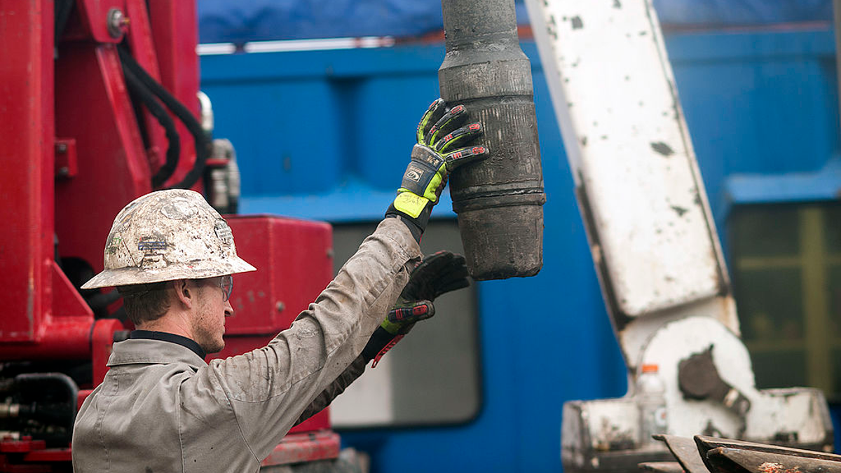 PA_marcellus_worker