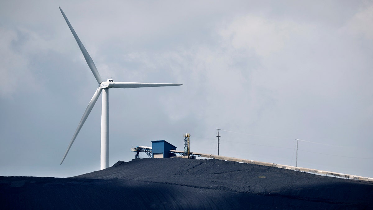 Maryland wind turbine closeup